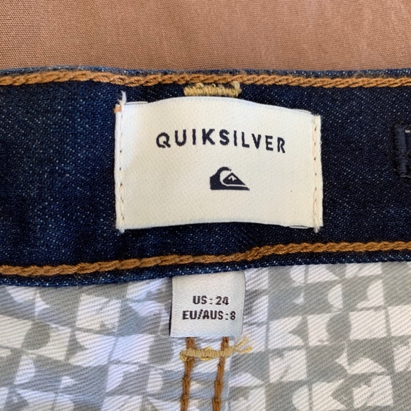Quiksilver boys jeans size 24.  Xlnt cond - Picture 3 of 11